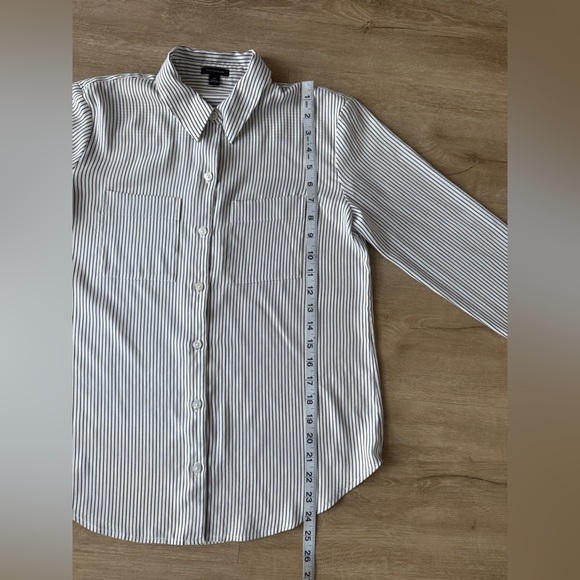 Ann Taylor Striped Blouse Button Up White and Black SZ XS - Picture 7 of 8
